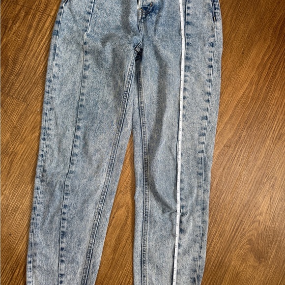 Zara Blue Straight Leg Jeans with Vintage-Inspired Look - Picture 6 of 12